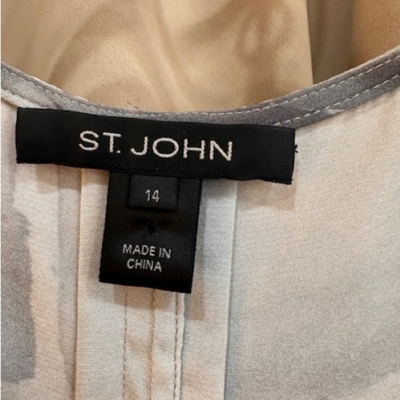 St. John Knits Watercolor Print V-Neck Sleeveless Blouse Size 14 - Picture 4 of 6